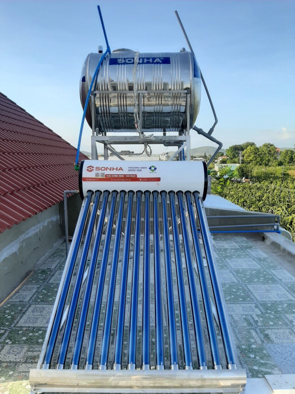 Hình ảnh máy nước nóng năng lượng mặt trời Thái Dương Năng Sơn Hà Eco Plus